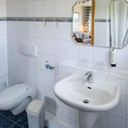 Blaues Haus Spo בית אירוח *