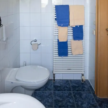 Blaues Haus Spo בית אירוח *